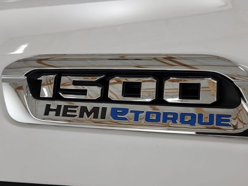 Used 2022 RAM 1500 Big Horn AWD/4WD image 10