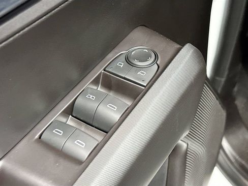 New 2026 Chevrolet Colorado LT image 19