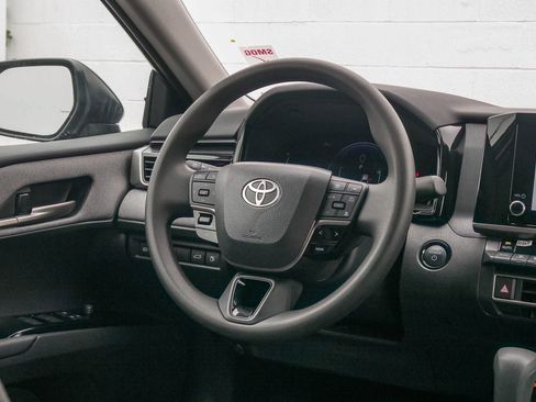 Used 2025 Toyota Camry LE FWD image 15
