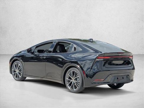 Used 2026 Toyota Prius XLE image 9