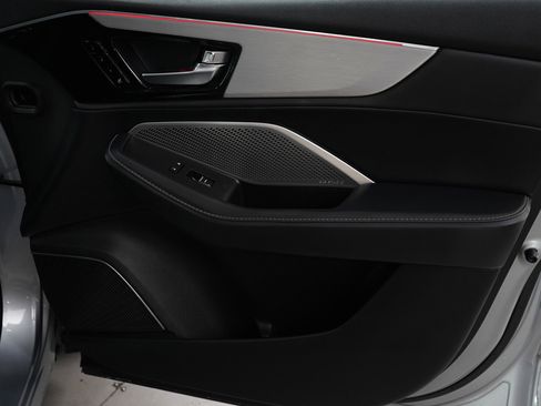 Used 2023 Acura MDX SH-AWD w/ Technology Package image 10