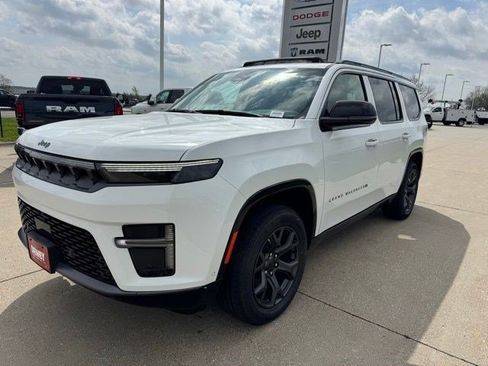 New 2026 Jeep Grand Wagoneer Limited AWD/4WD image 3