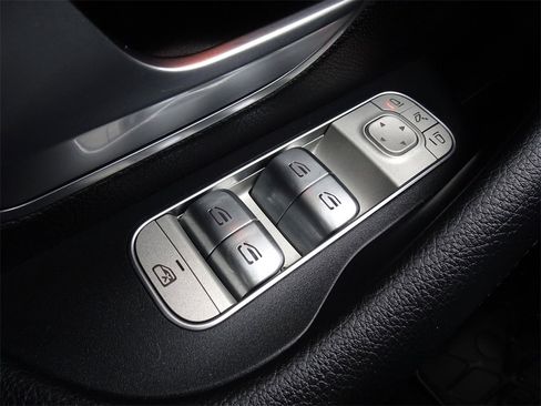 Used 2020 Mercedes-Benz GLE 450 4MATIC image 25