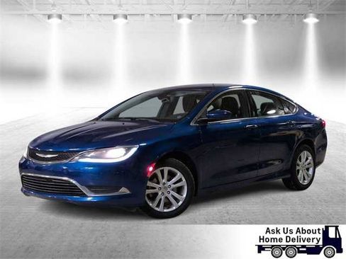 Used 2015 Chrysler 200 Limited image 1