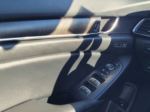 Used 2022 Honda Accord EX-L image 32