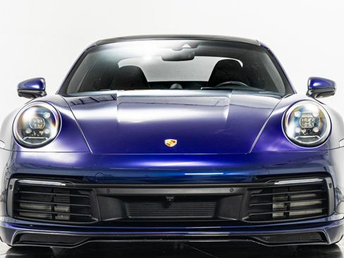 Used 2022 Porsche 911 Carrera RWD image 4