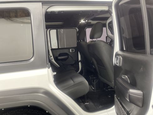 Used 2021 Jeep Wrangler Unlimited Sport image 21