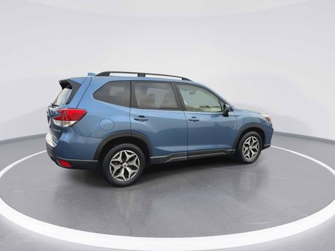 Used 2020 Subaru Forester Premium image 8