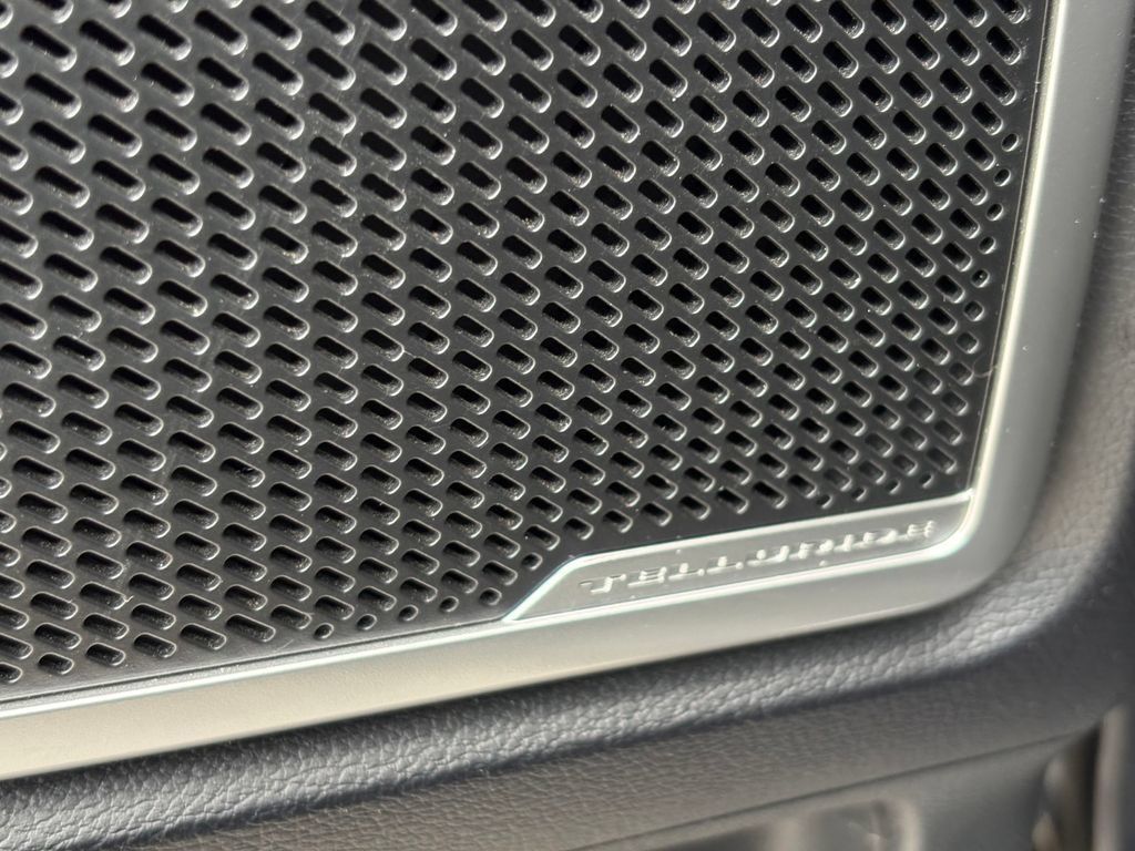 Used 2022 Kia Telluride EX w/ EX Premium Package FWD image 18
