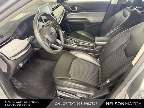 Used 2022 Jeep Compass Latitude AWD/4WD image 17