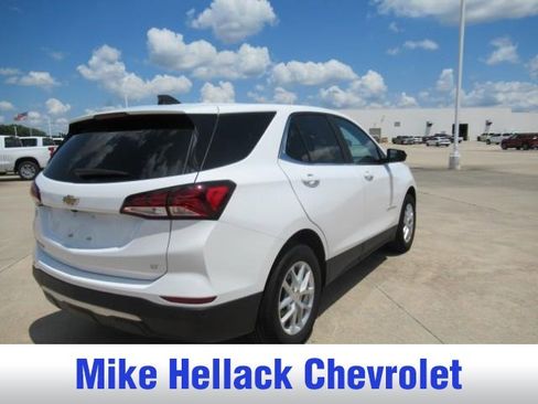 Used 2024 Chevrolet Equinox LT w/ LPO, Floor Liner Package FWD image 3