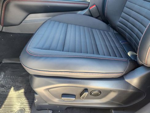 New 2026 Ford Explorer ST-Line w/ ST-Line Street Pack image 23