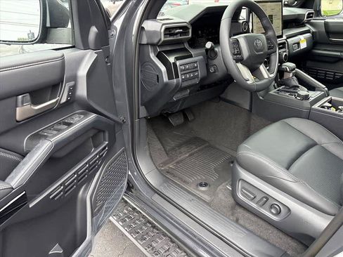 New 2026 Toyota 4Runner Limited AWD/4WD image 19