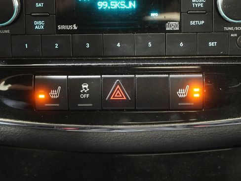 Used 2013 Chrysler 200 Limited image 25