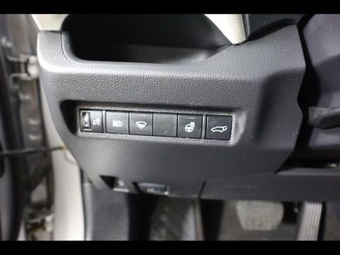 Used 2021 Toyota RAV4 XLE w/ Convenience Package AWD/4WD image 22