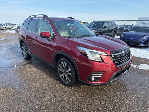 Used 2023 Subaru Forester Limited image 4