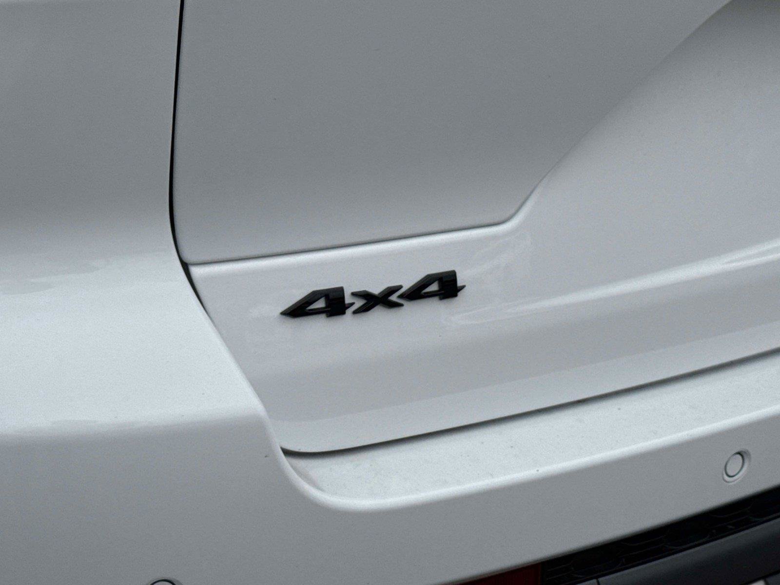New 2027 Jeep Grand Cherokee Limited AWD/4WD image 10