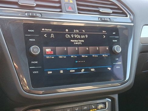 Certified 2021 Volkswagen Tiguan SE R-Line image 21