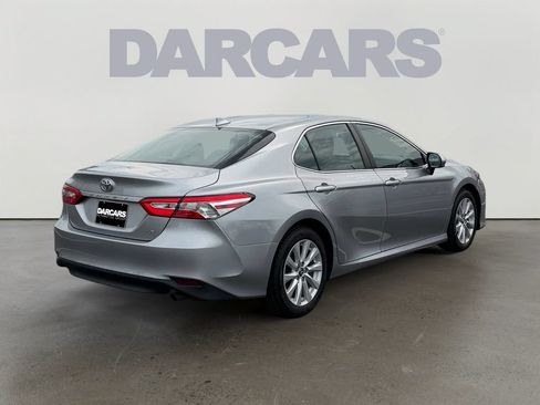 Used 2019 Toyota Camry LE FWD image 7