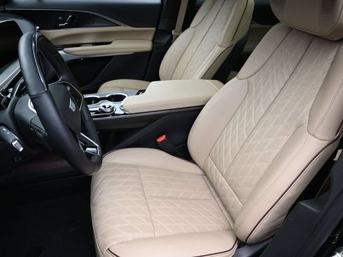 Used 2026 Cadillac Lyriq Signature Luxury w/ Nappa Leather Package AWD/4WD image 11