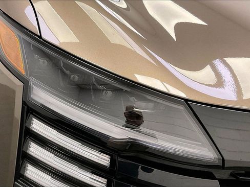 Certified 2025 Nissan Kicks SR image 25