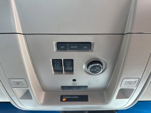 Used 2017 GMC Yukon Denali w/ Open Road Package image 14