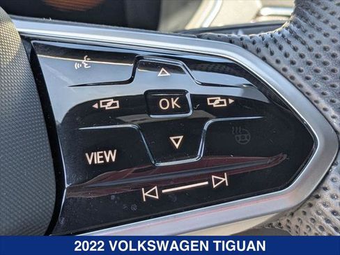 Certified 2022 Volkswagen Tiguan SE R-Line AWD/4WD image 15