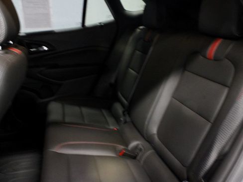 Used 2024 Chevrolet Trax RS FWD image 21