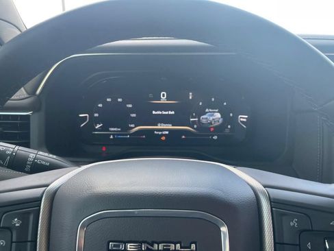 Used 2024 GMC Yukon Denali RWD image 31
