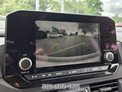 Used 2024 Nissan Pathfinder S AWD/4WD image 19