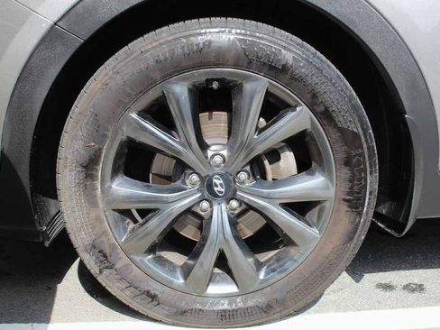 Used 2017 Hyundai Santa Fe Sport w/ 2.0T Ultimate Tech Package 05 AWD/4WD image 37