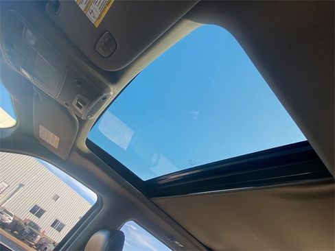 Used 2018 Ford F150 Lariat w/ Equipment Group 502A Luxury image 32