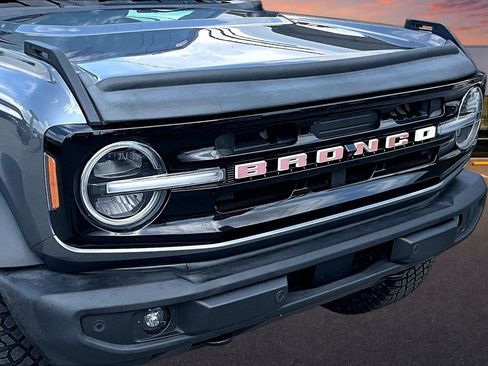 Certified 2023 Ford Bronco Outer Banks w/ Sasquatch Package AWD/4WD image 28