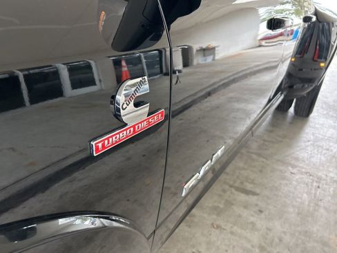 New 2023 RAM 3500 Limited image 17