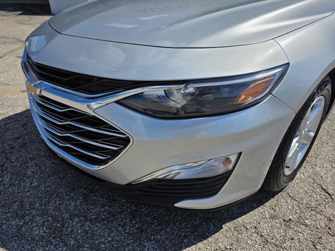 Used 2019 Chevrolet Malibu LS FWD image 32