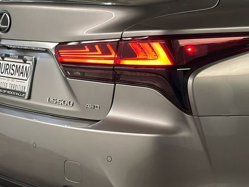 Certified 2021 Lexus LS 500 AWD w/ Accessory Package (Z1) image 9
