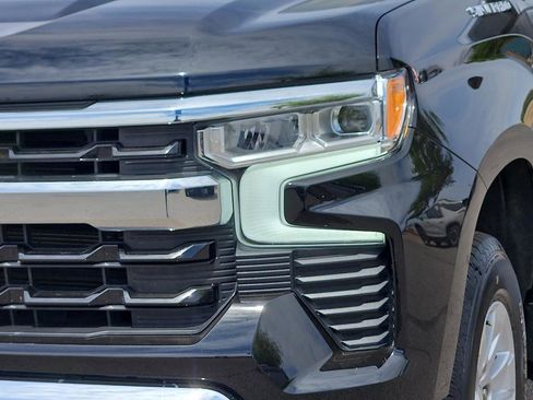 Used 2025 Chevrolet Silverado 1500 LT image 19