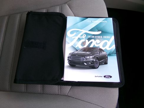 Used 2018 Ford Fusion SE image 29