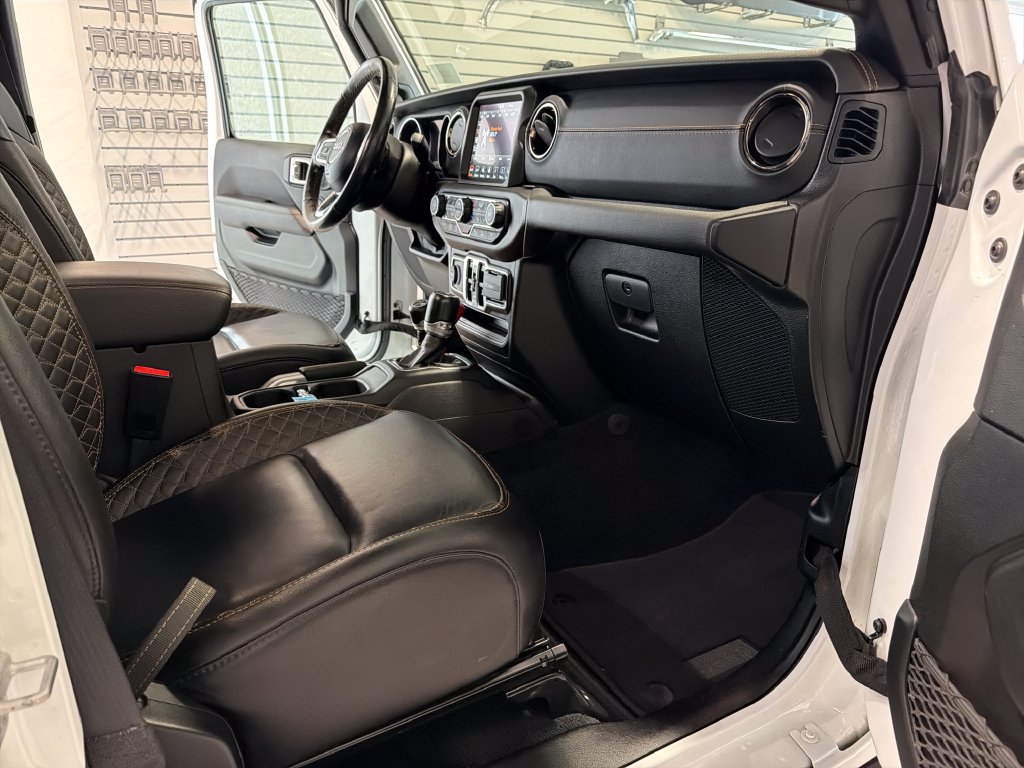 Used 2021 Jeep Gladiator Overland AWD/4WD image 19