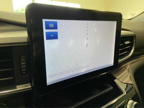 Used 2022 Ford Explorer Limited w/ Equipment Group 301A image 38