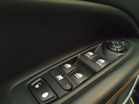 Used 2018 Jeep Compass Limited w/ Navigation Group image 27