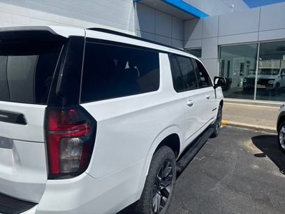 Used 2023 Chevrolet Suburban Z71 w/ Luxury Package