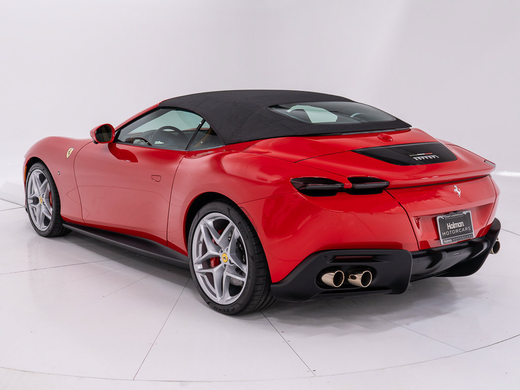 Used 2025 Ferrari Roma Spider RWD image 12