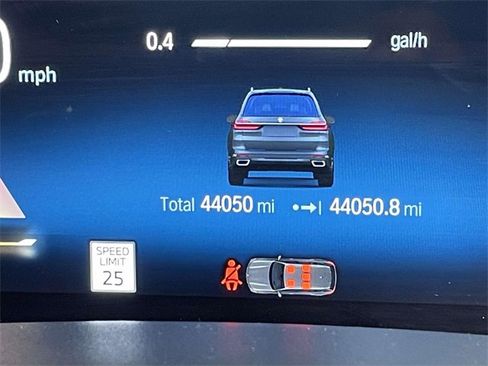 Used 2023 BMW X7 xDrive40i w/ Executive Package image 50