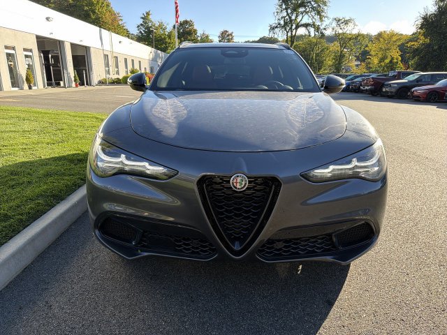 New 2026 Alfa Romeo Stelvio Sprint w/ Convenience Package AWD/4WD image 3