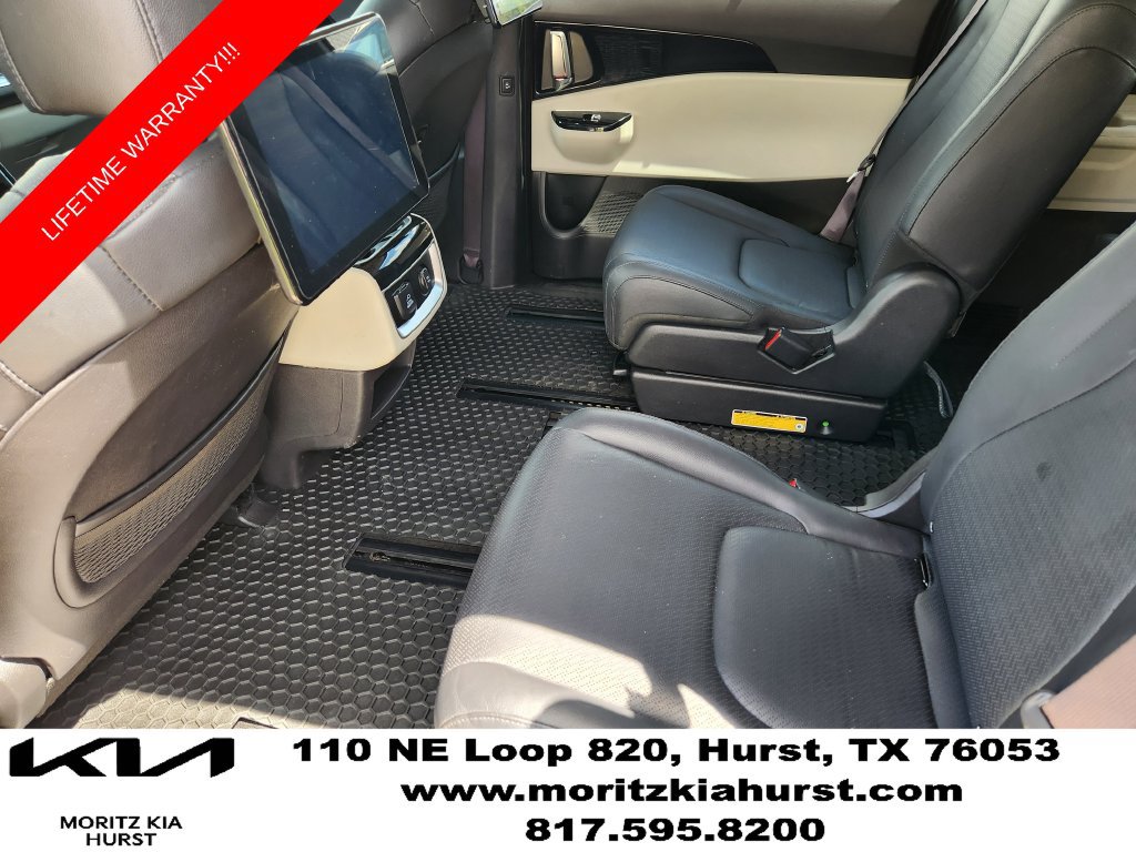 Used 2023 Kia Carnival SX Prestige FWD image 30