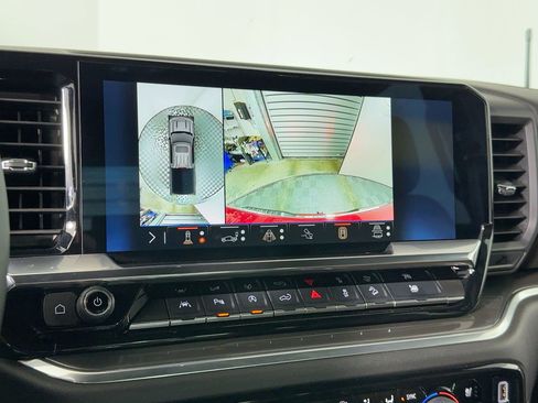 Used 2025 Chevrolet Silverado 1500 High Country w/ Technology Package image 24