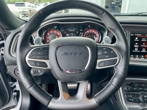 Used 2021 Dodge Challenger SRT Hellcat RWD image 21