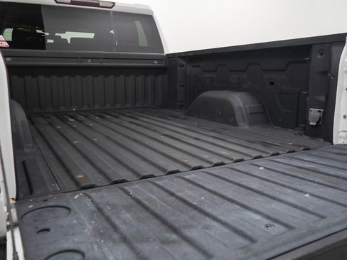 Used 2019 Chevrolet Silverado 1500 LT w/ Fleet Comfort Package AWD/4WD image 11