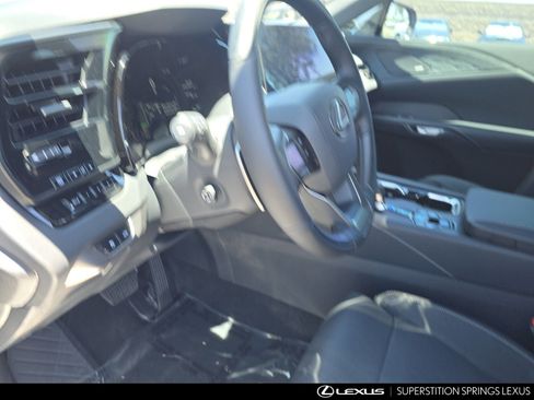 Used 2026 Lexus RX 450h AWD w/ Convenience Package image 15